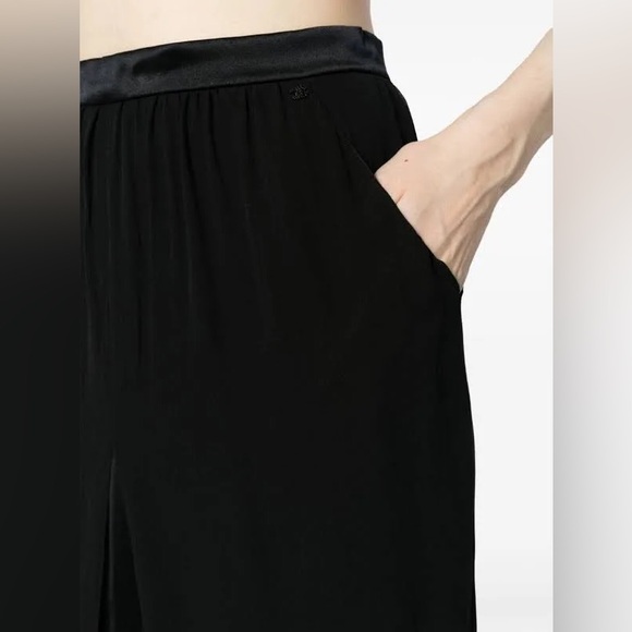 Chanel 2002 High Waisted Silk Maxi Skirt - Picture 4 of 15